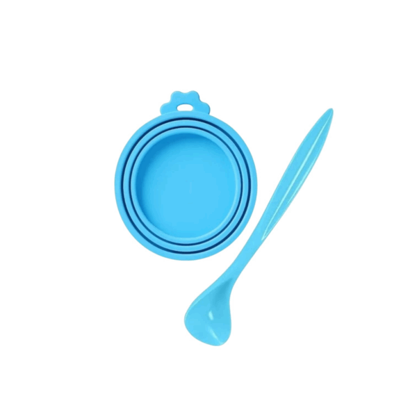 Silicone Lids for Pet Food Cans with spoon blue color