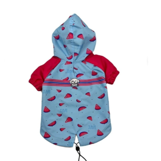 Raincoat Offering Protection And A Stylish Look, Large Size - معطف واقي من المطر يوفر الحماية والمظهر العصري مقاس كبير