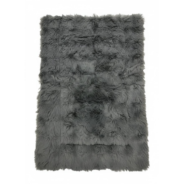 Self Warming pet Mat Washable Soft Plush Faux Fur Fluffy , You can keep this pad on your cat carrier ,pet bed , Length 90 cm ,Width 60 cm-بساط تدفئة قابل للغسل، ناعم، مخملي،يمكنك وضع هذه الوسادة على قفص نقل حيوانك، أو سريرها , الطول 90 سم، العرض 60 سم