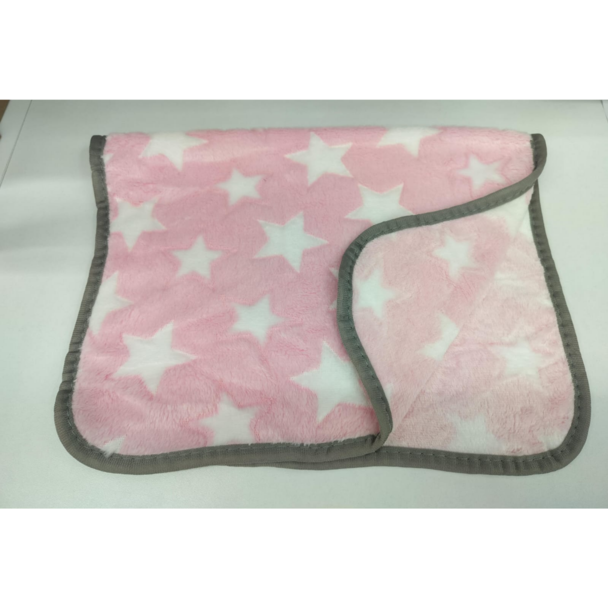 Comfortable Pet Blankets 24 cm *16cm, Machine Washable - with Cute Heart Patterns, Suitable for All Kinds of Dogs And Cats pink desing.