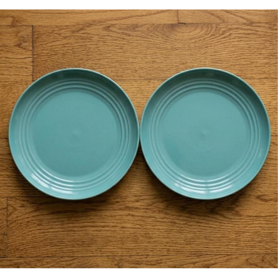 Lightweight 2-piece plastic bowl set suitable for everyday use