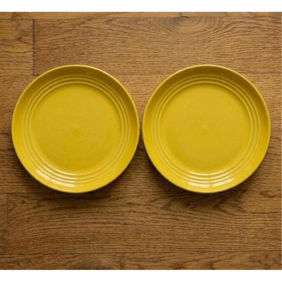 Lightweight 2-piece plastic bowl set suitable for everyday use